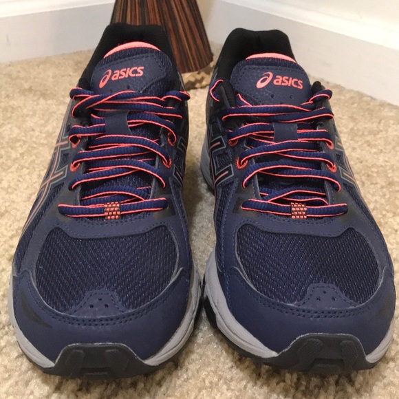 ASICS - Picture 2 of 6